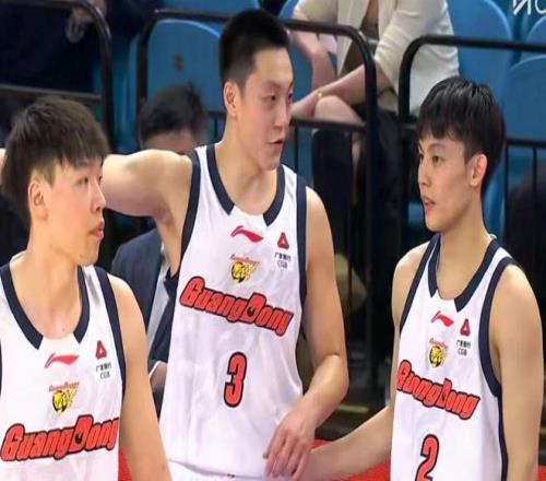 卡尔斯鲁厄,对战比勒菲,尔德,世界杯半决赛,2026世界杯,赛程安排,球队分析,赛事动态